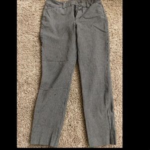 Old Navy houndstooth pixie pants; high rise